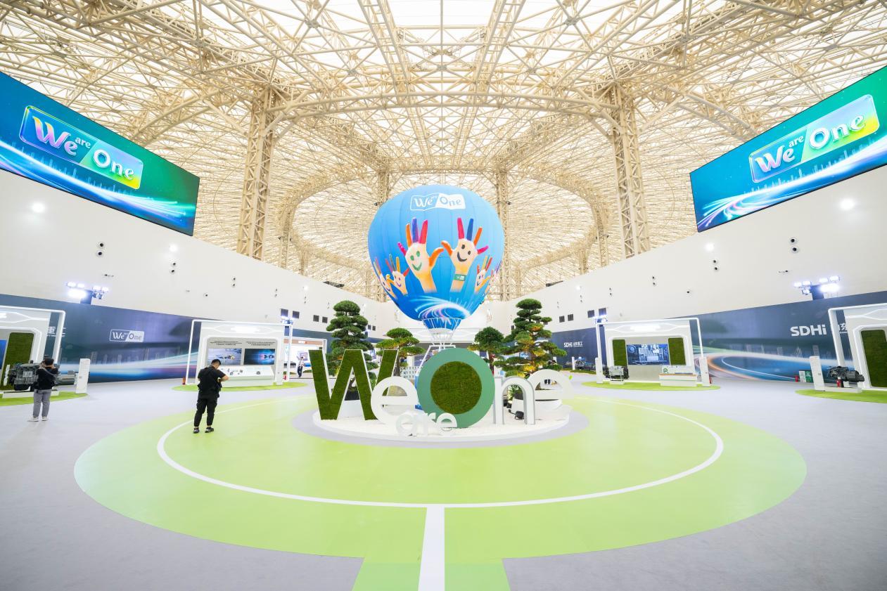 潍柴五大技术路线全球首秀：以多元底色，绘就绿色智能新未来
